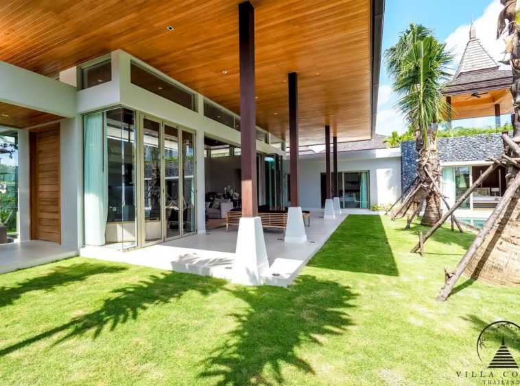 Exterior View of Botanica Hillside