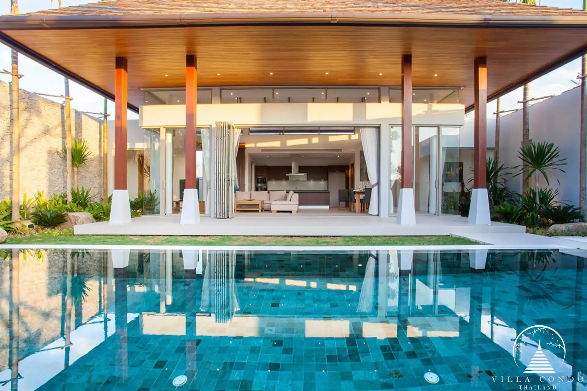 Tranquil Private Pool at Botanica Lakeside