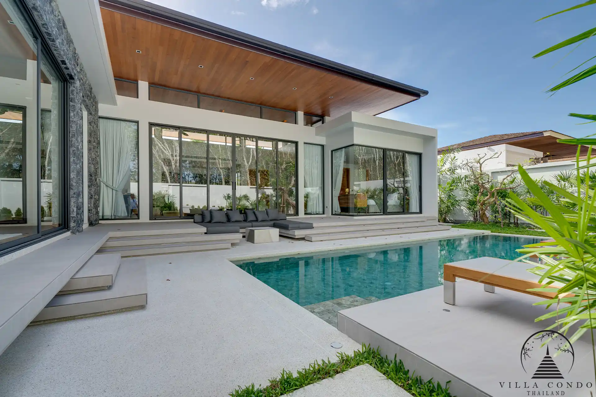 Exterior View of Botanica Modern Loft II