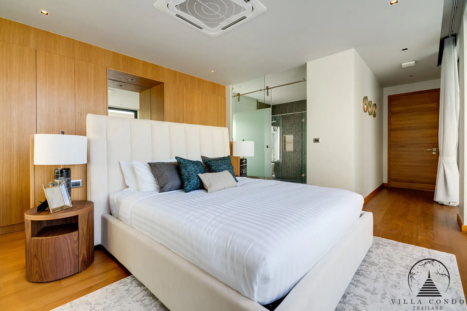 Tranquil Bedroom at Botanica Modern Loft II