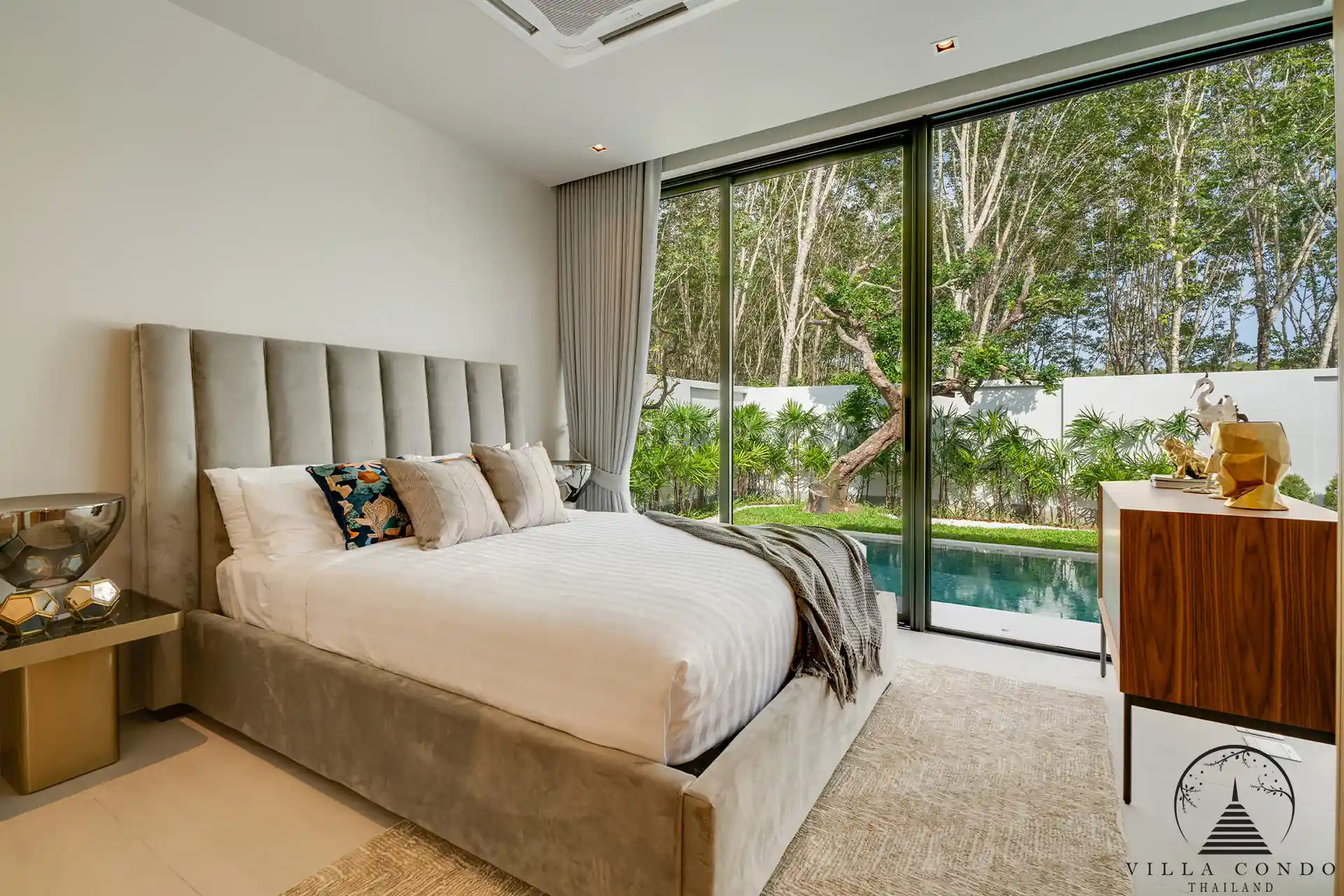 Tranquil Bedroom at Botanica Modern Loft II