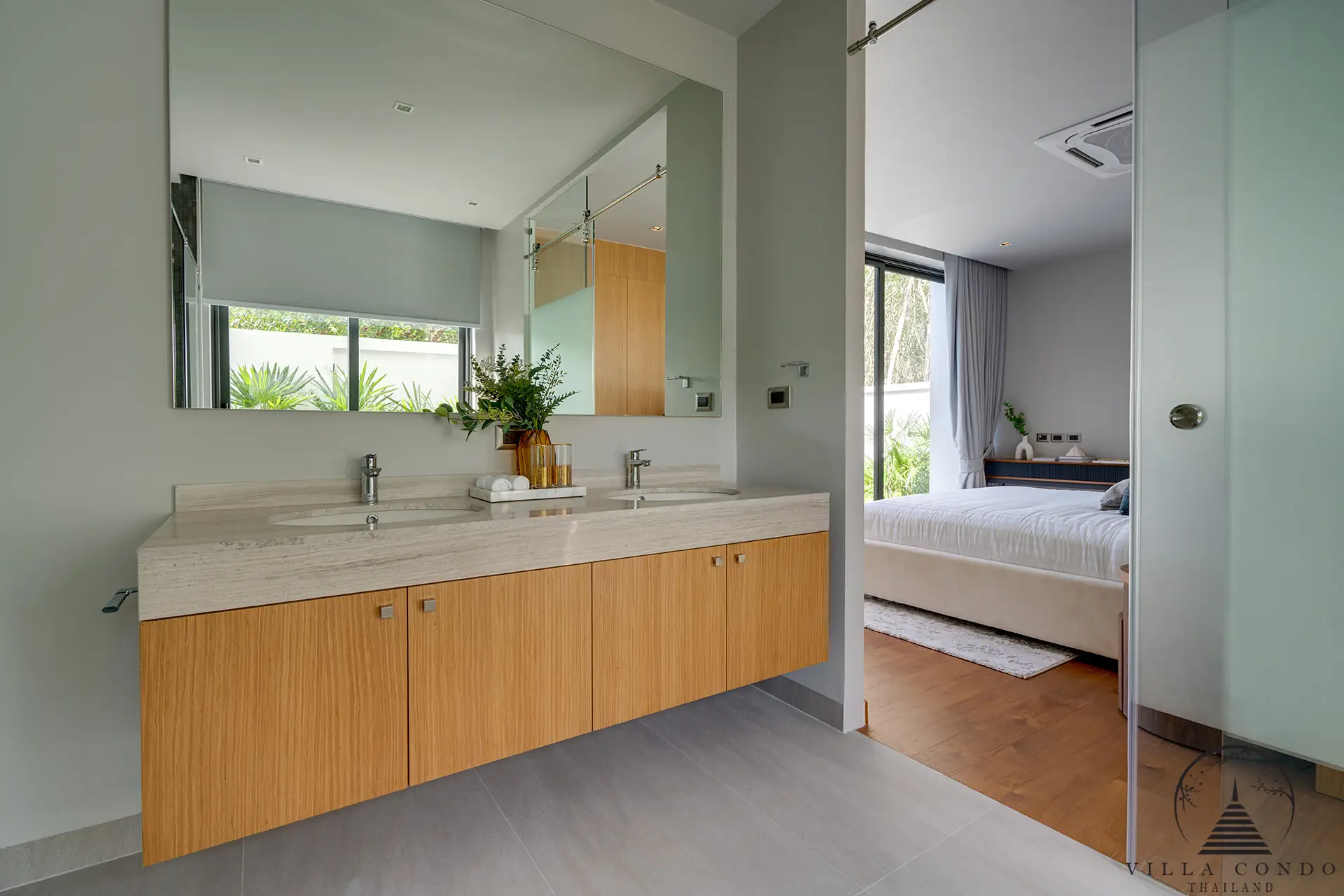 Luxurious Bathroom at Botanica Modern Loft II