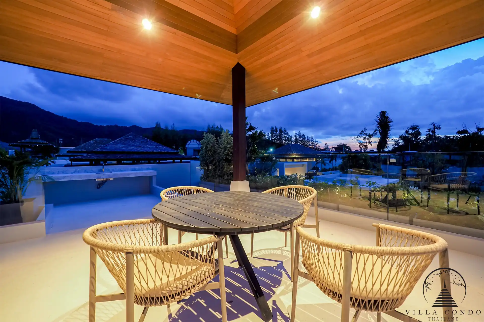 Scenic Exterior View of Botanica Prestige
