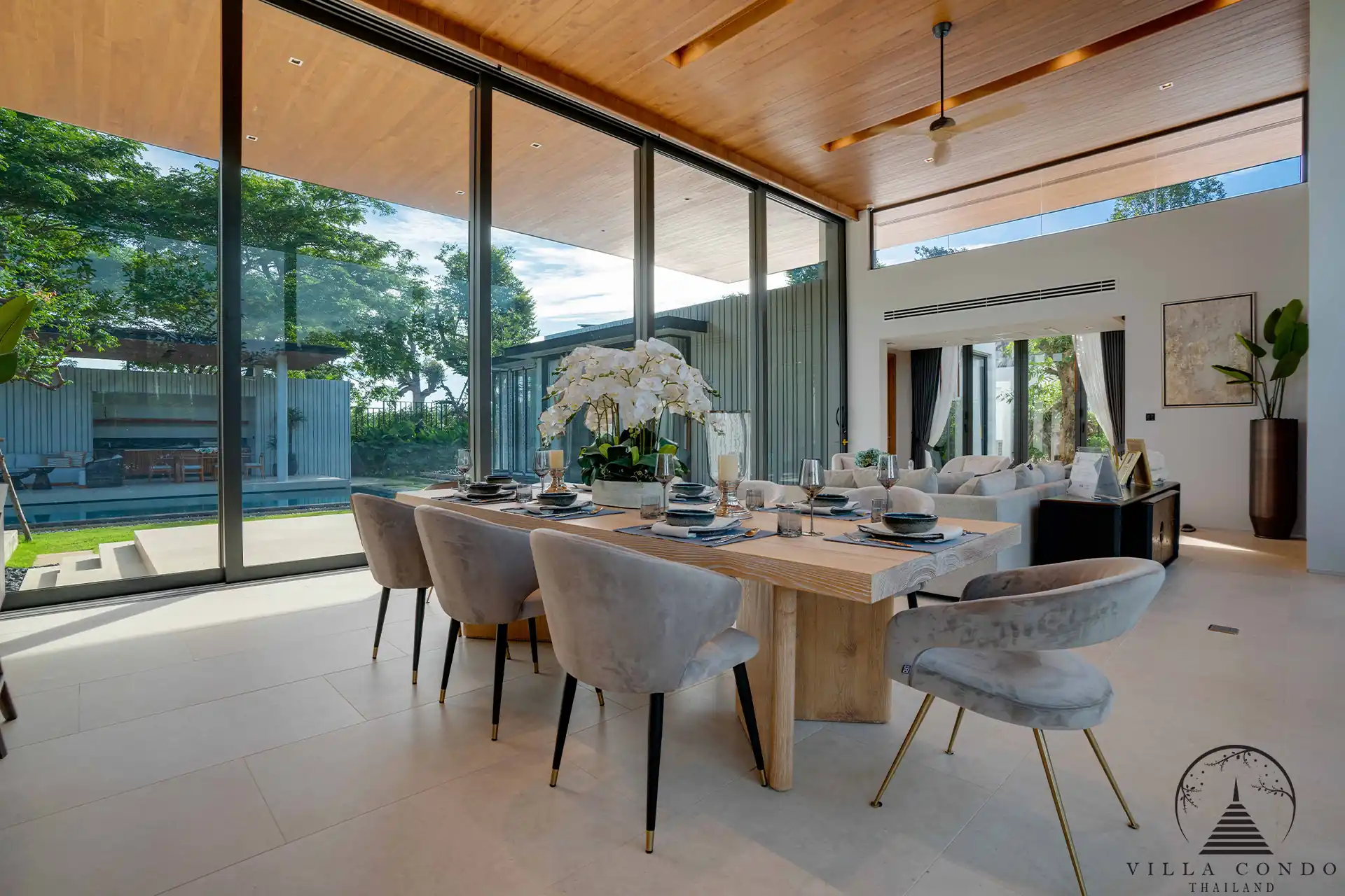 Elegant Dining Area at Botanica Grand Avenue
