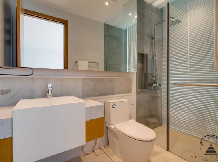 Luxurious Bathroom at Botanica Grand Avenue