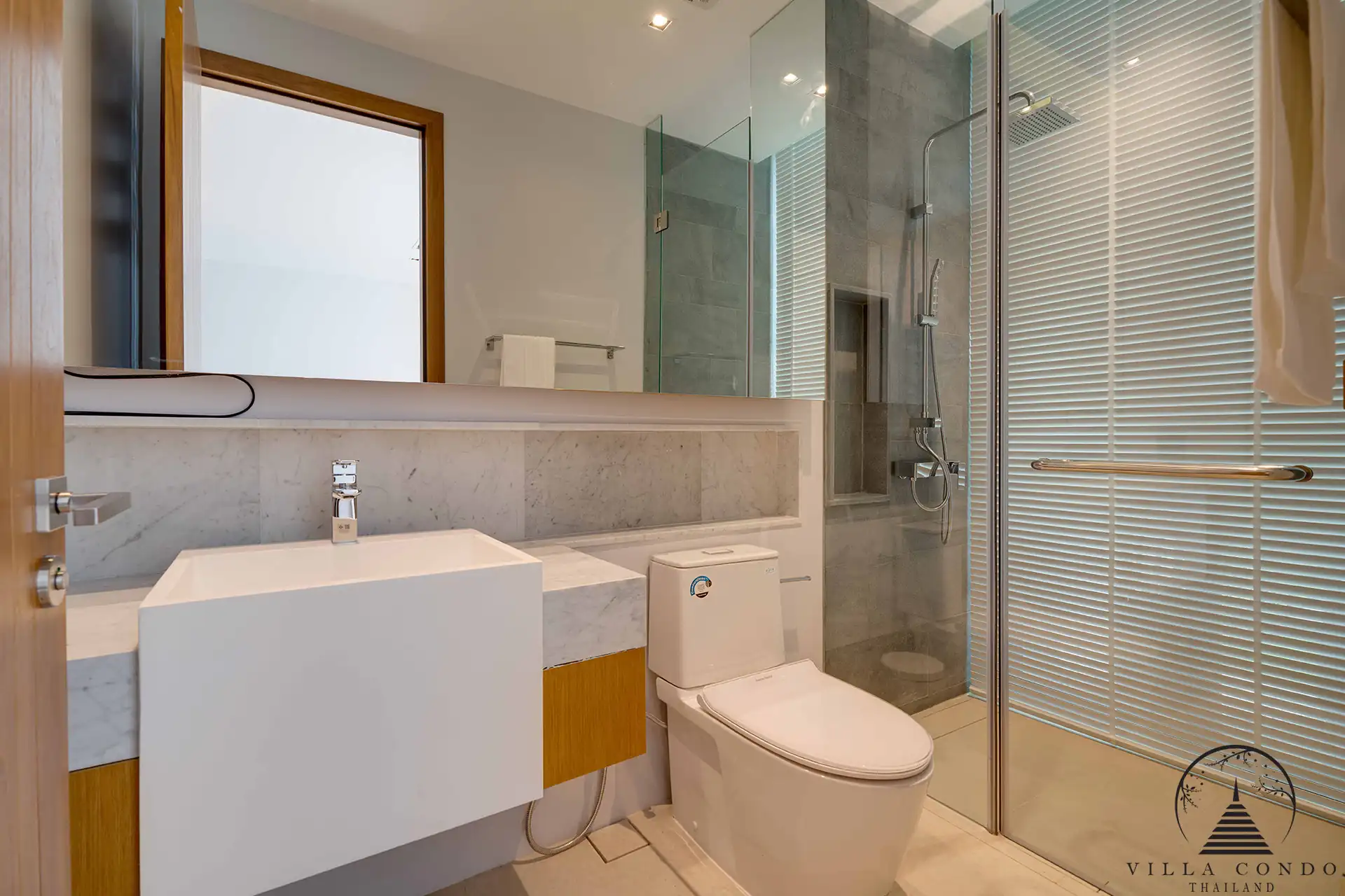 Luxurious Bathroom at Botanica Grand Avenue