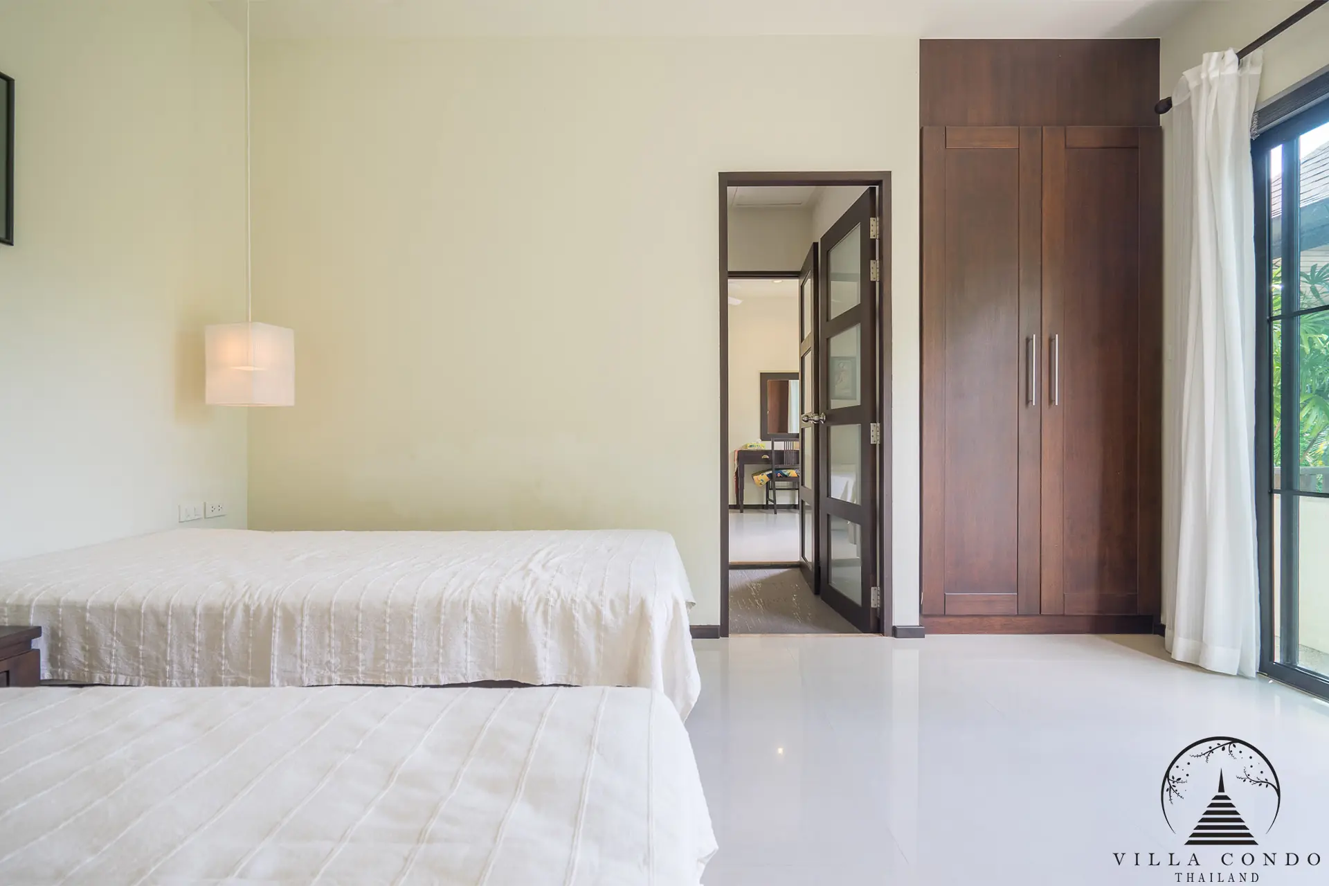 Thai Style 5-Bedroom Pool Villa near Nai harn Beach
