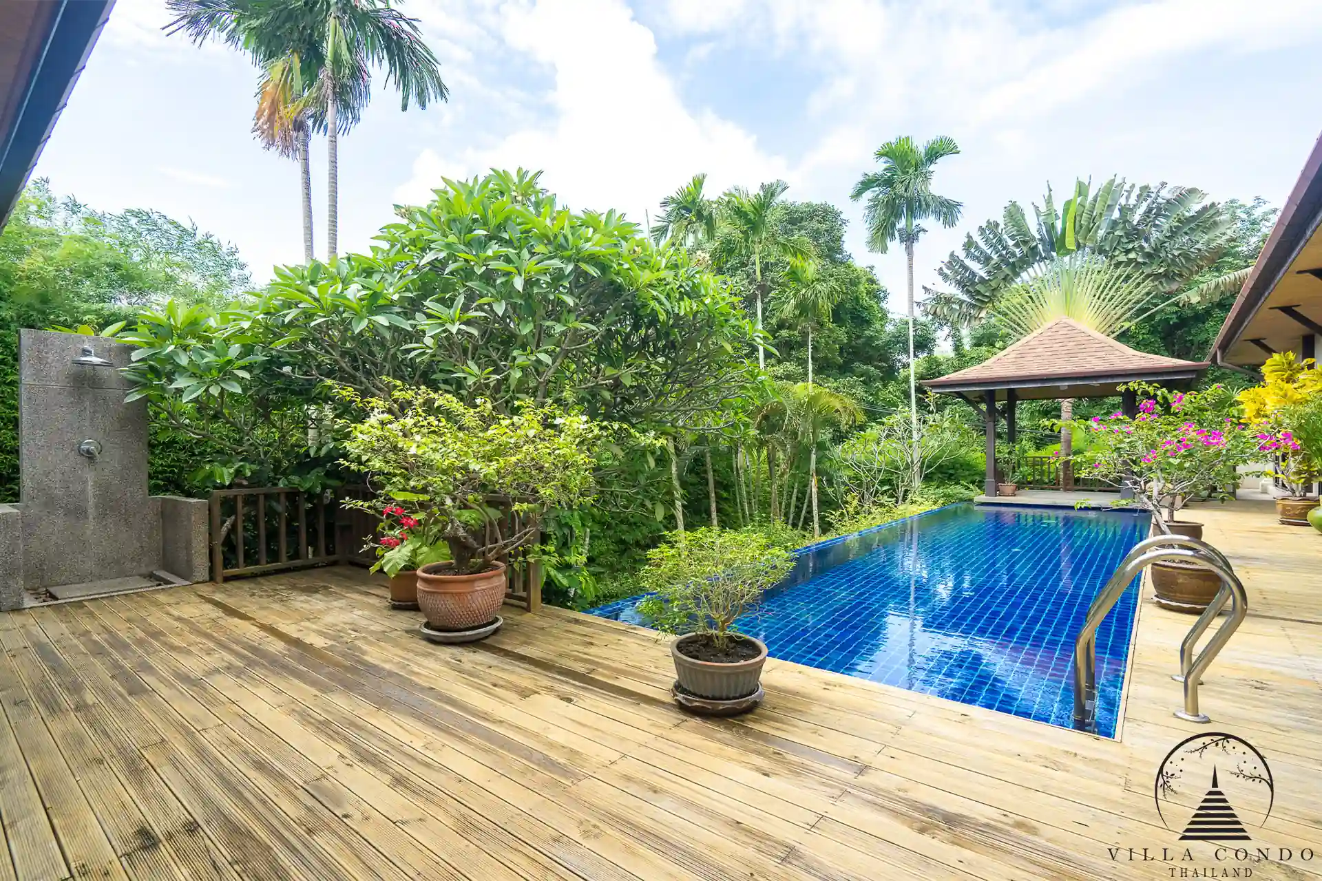Thai Style 5-Bedroom Pool Villa near Nai harn Beach