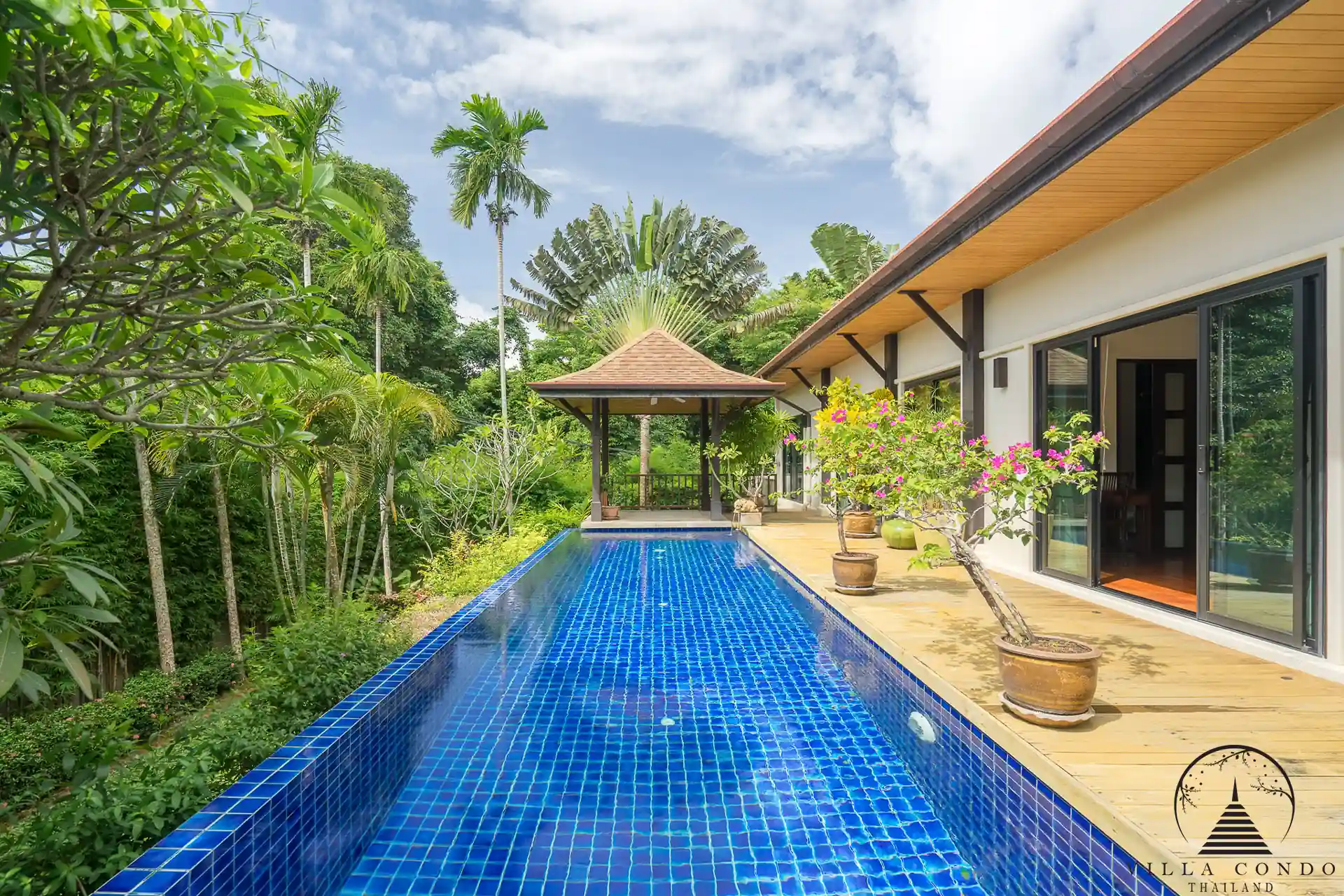 Thai Style 5-Bedroom Pool Villa near Nai harn Beach