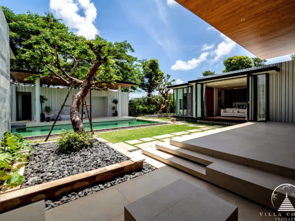 Exterior View of Botanica Foresta 2