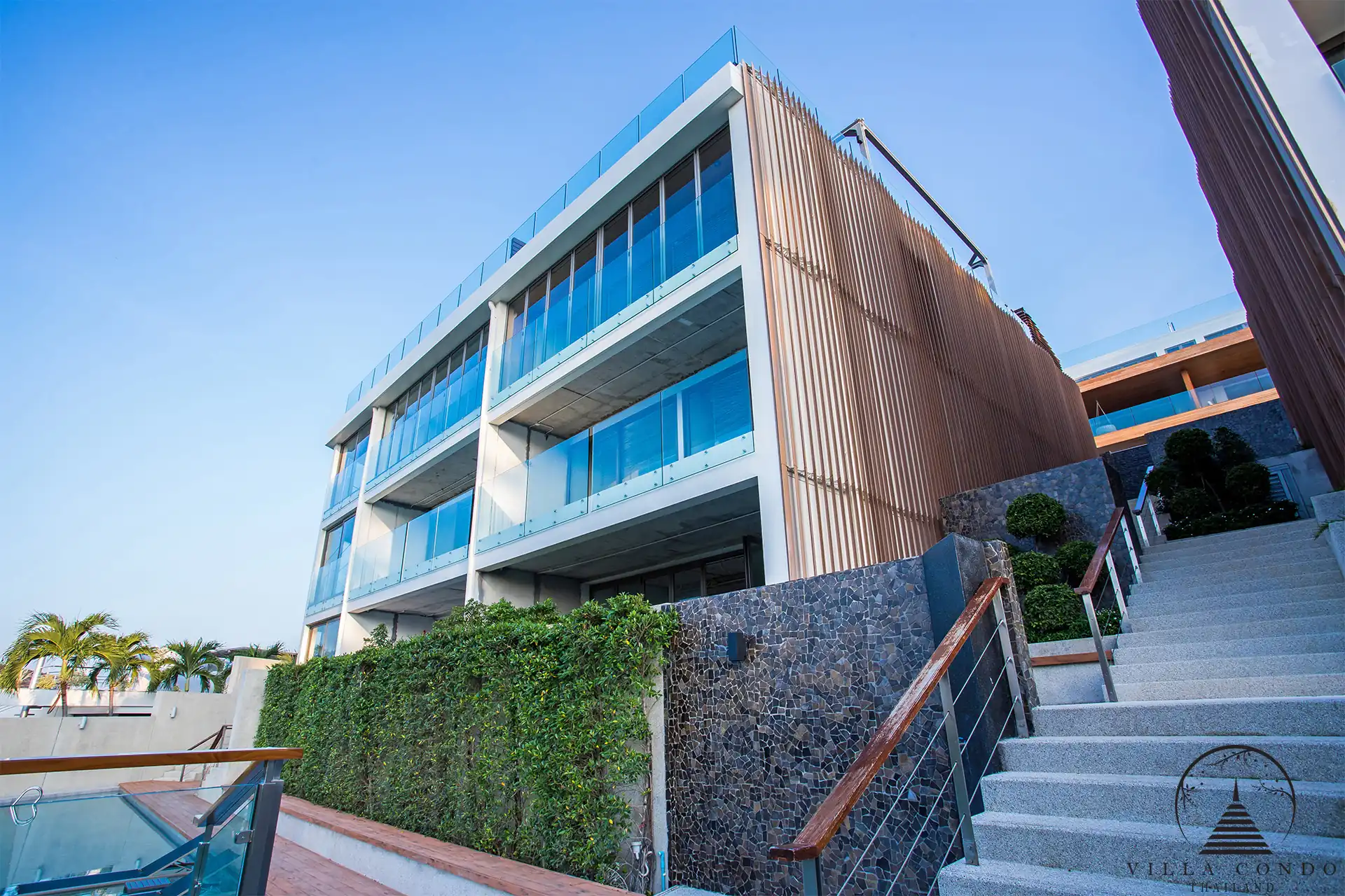 Spacious Project Area of Bluepoint Condo