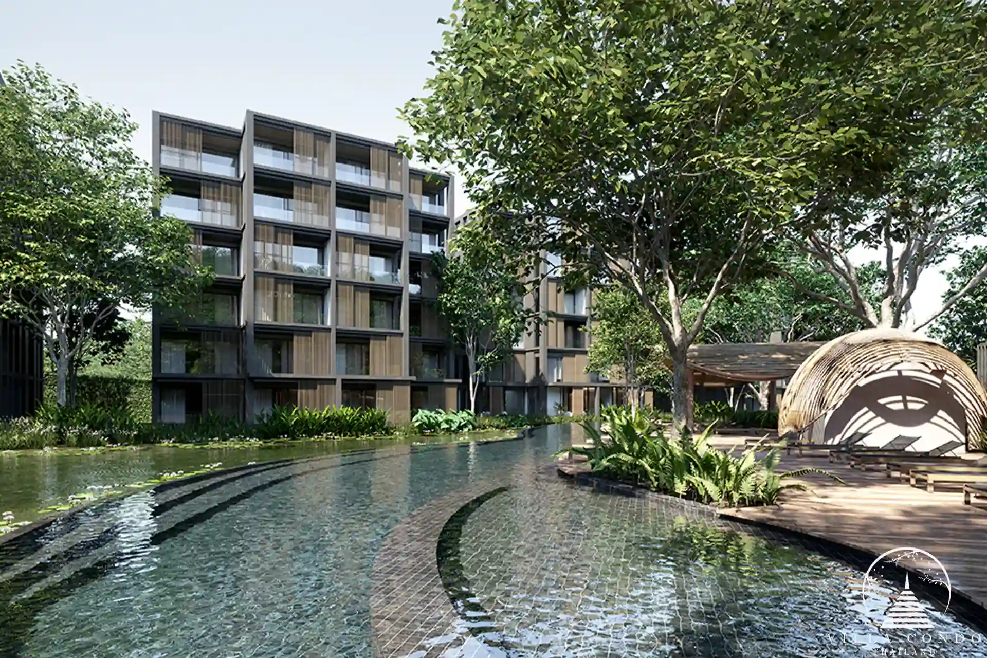 Inviting Common Pool at MontAzure Lakeside