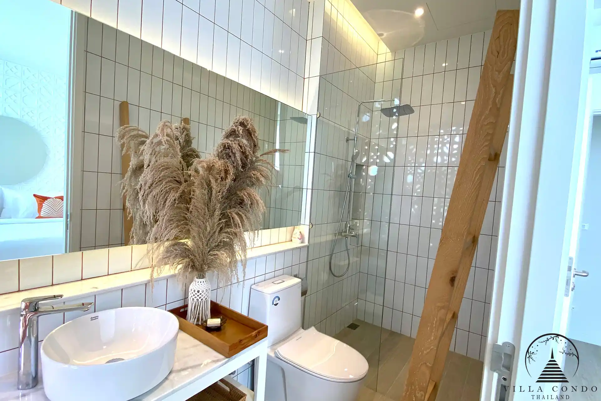 Modern bathroom in Alisa Pool Villas featuring stylish fixtures.