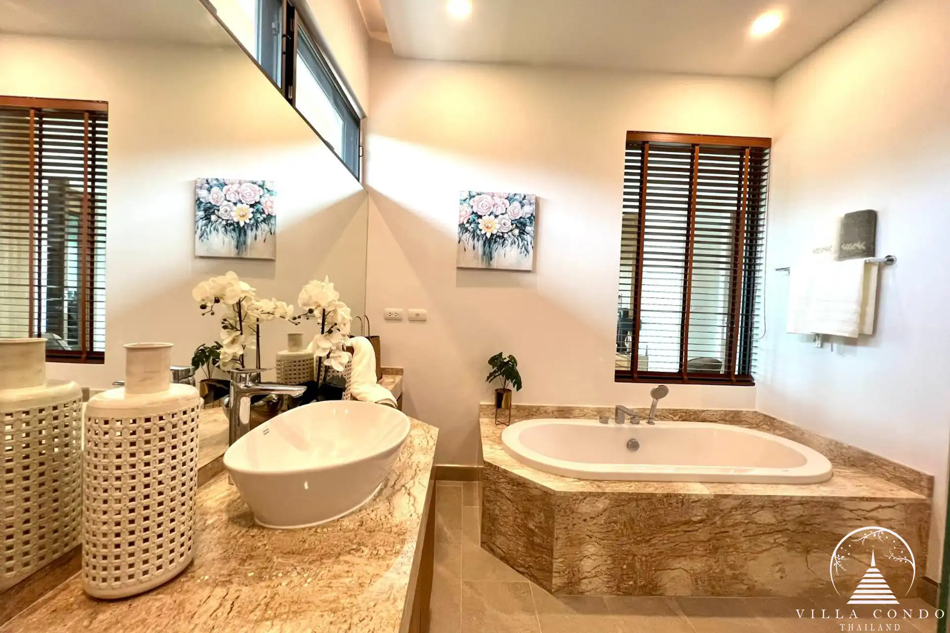 Ameen House Bathroom Luxurious bathroom with modern fixtures in Ameen House