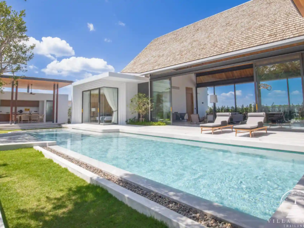 The private swimming pool at Avana Luxury Villa with Jacuzzi.