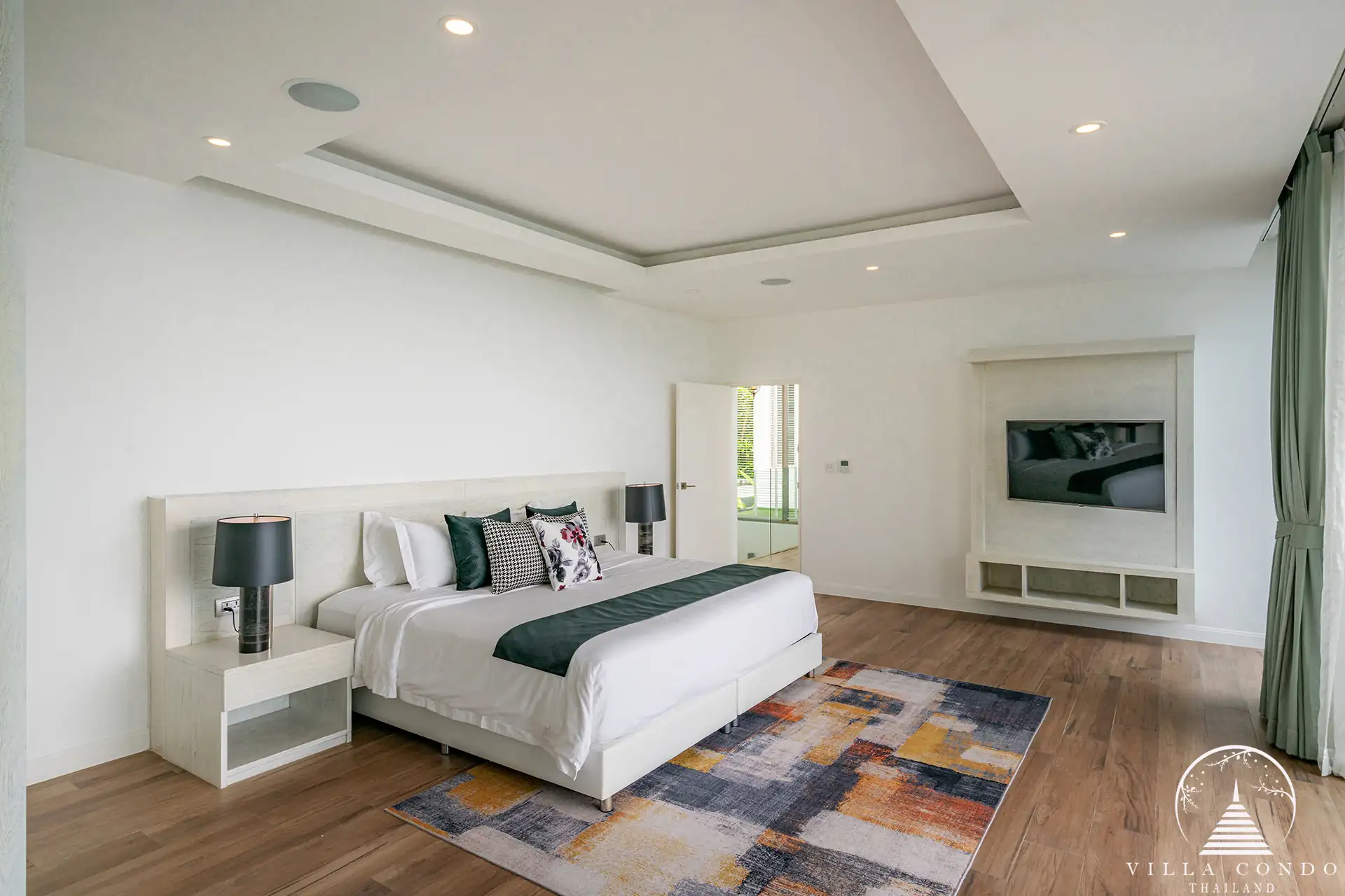 Master bedroom at Silver Moon Cape Amarin Kamala Headland