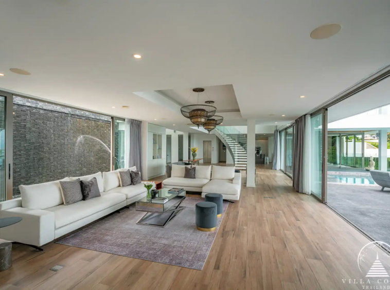 Living area at Silver Moon Cape Amarin Kamala Headland
