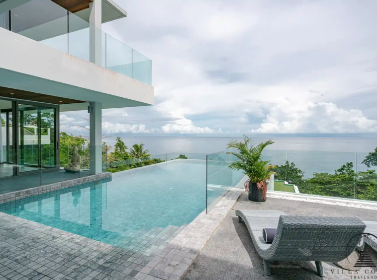 Private pool at Silver Moon Cape Amarin Kamala Headland