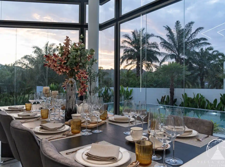 Elegant dining area in The PRIVA Golf Course Villa.