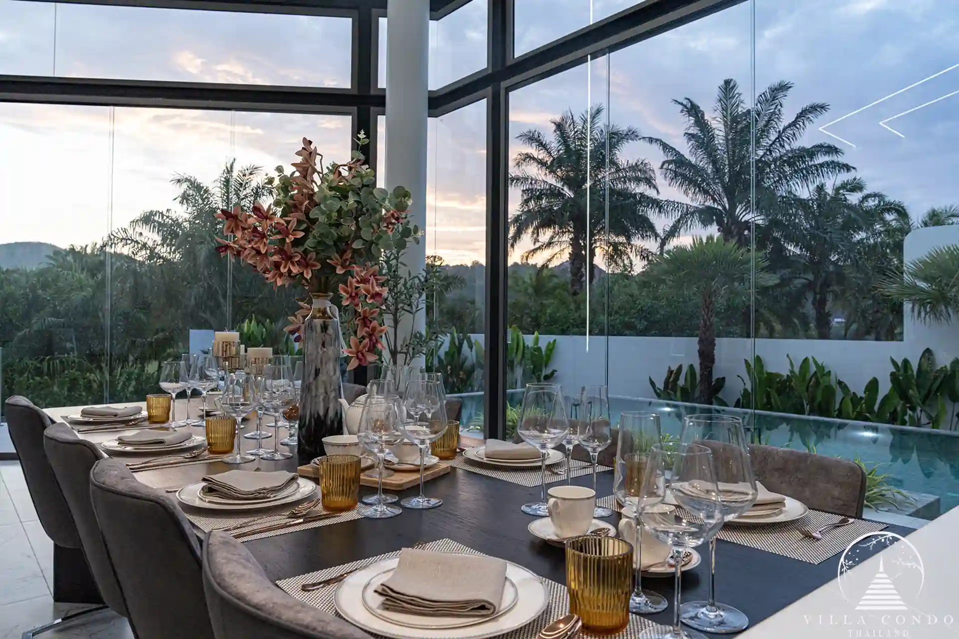 Elegant dining area in The PRIVA Golf Course Villa.