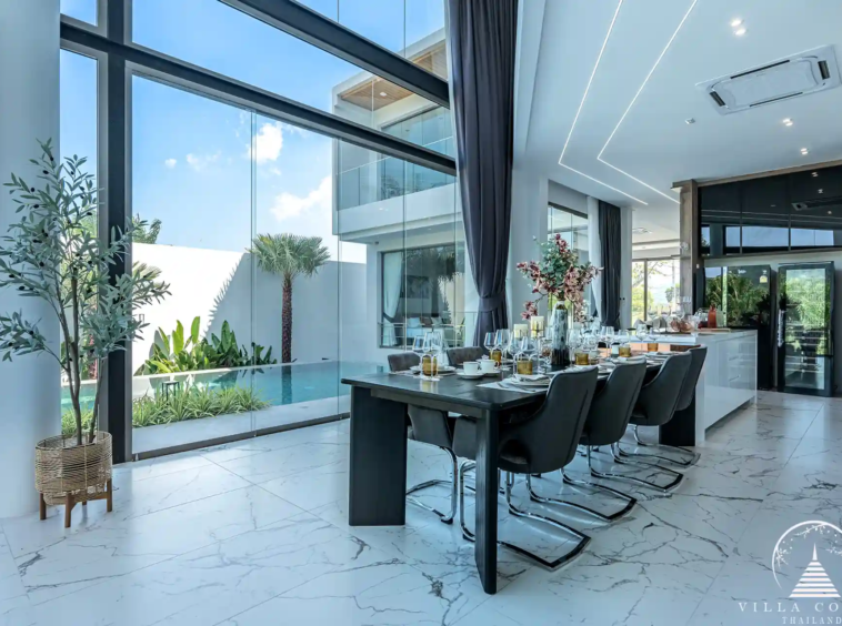 Elegant dining area in The PRIVA Golf Course Villa.