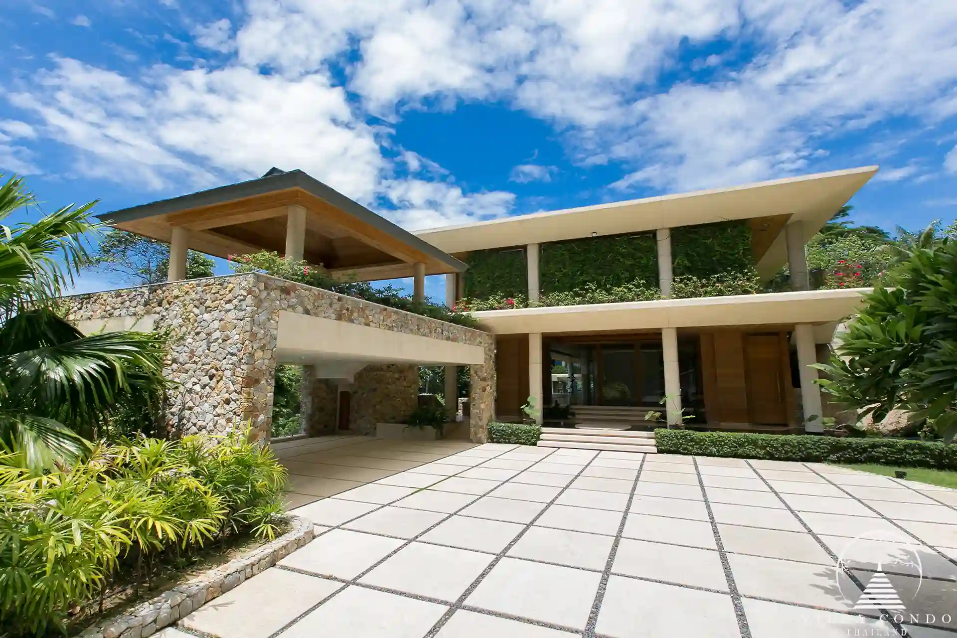 Grand entrance of Villa Cascade Kamala Headland.