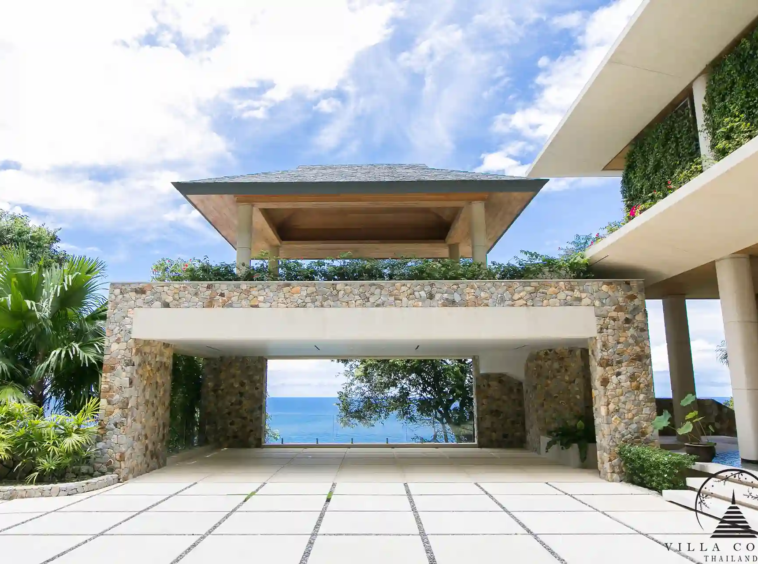 Secure private car park in Villa Cascade Kamala Headland.