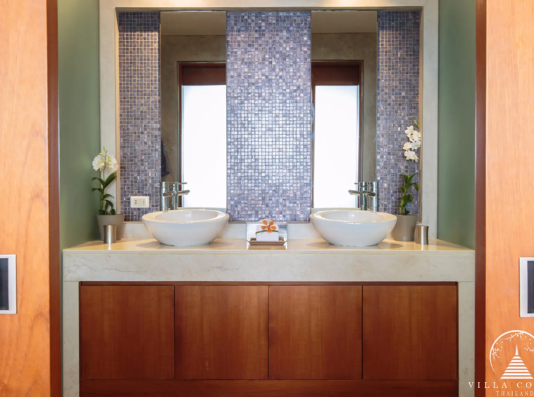 Master bathroom at Villa Hale Malia Kamala