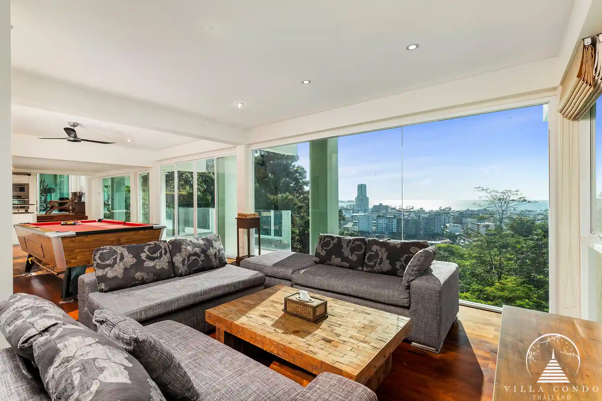 Living Area with Sea View in Villa Yoosook Patong