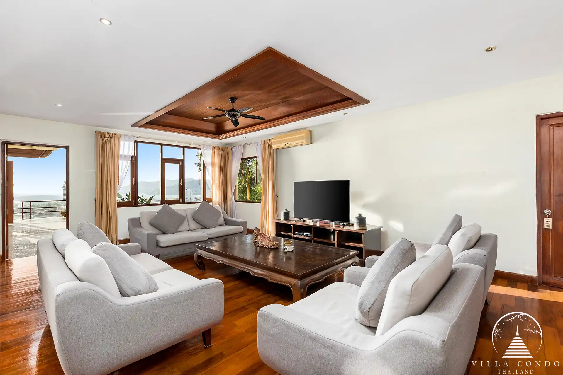 Living Area with Sea View in Villa Yoosook Patong
