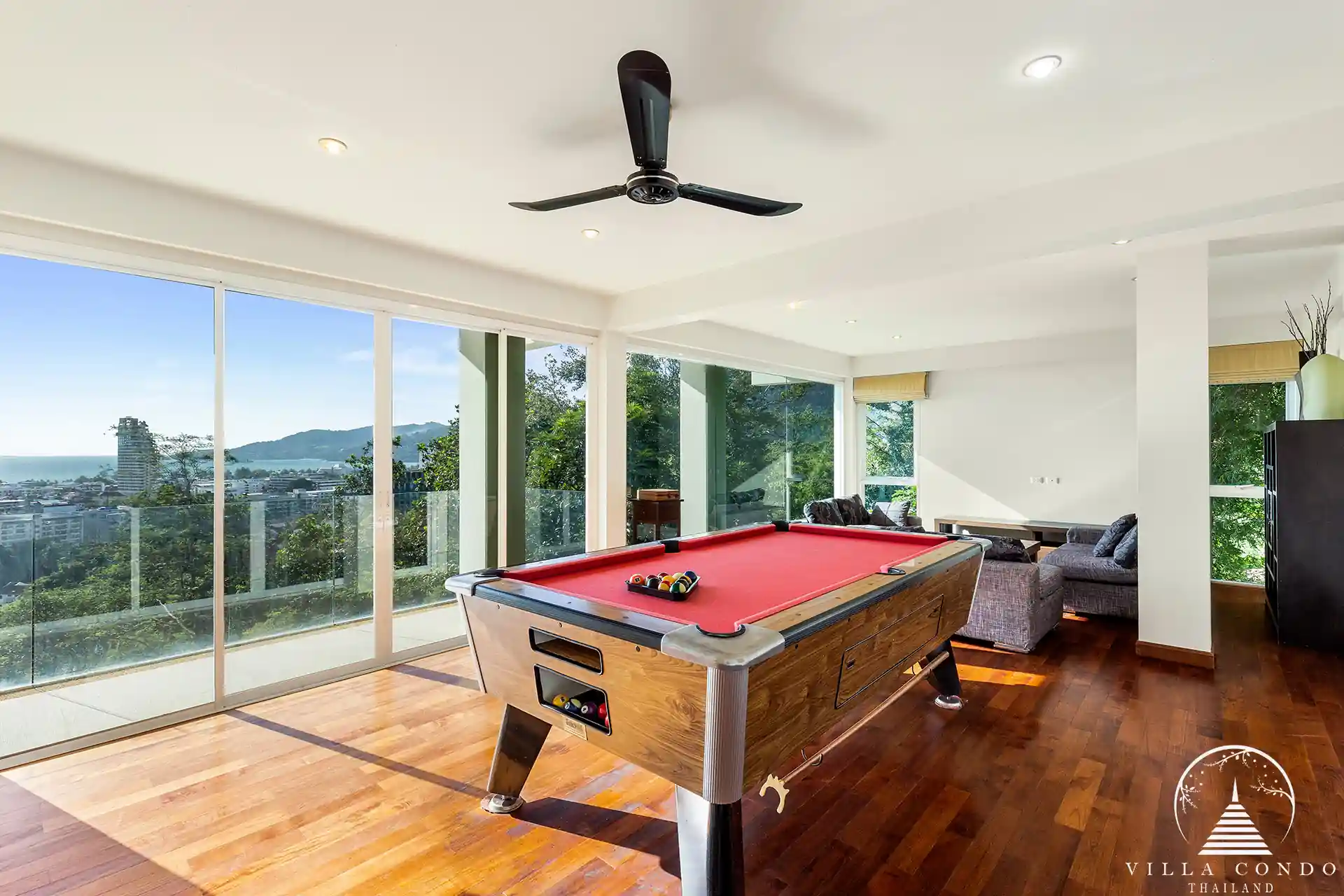 Entertainment Room in Villa Yoosook Patong with Pool Table
