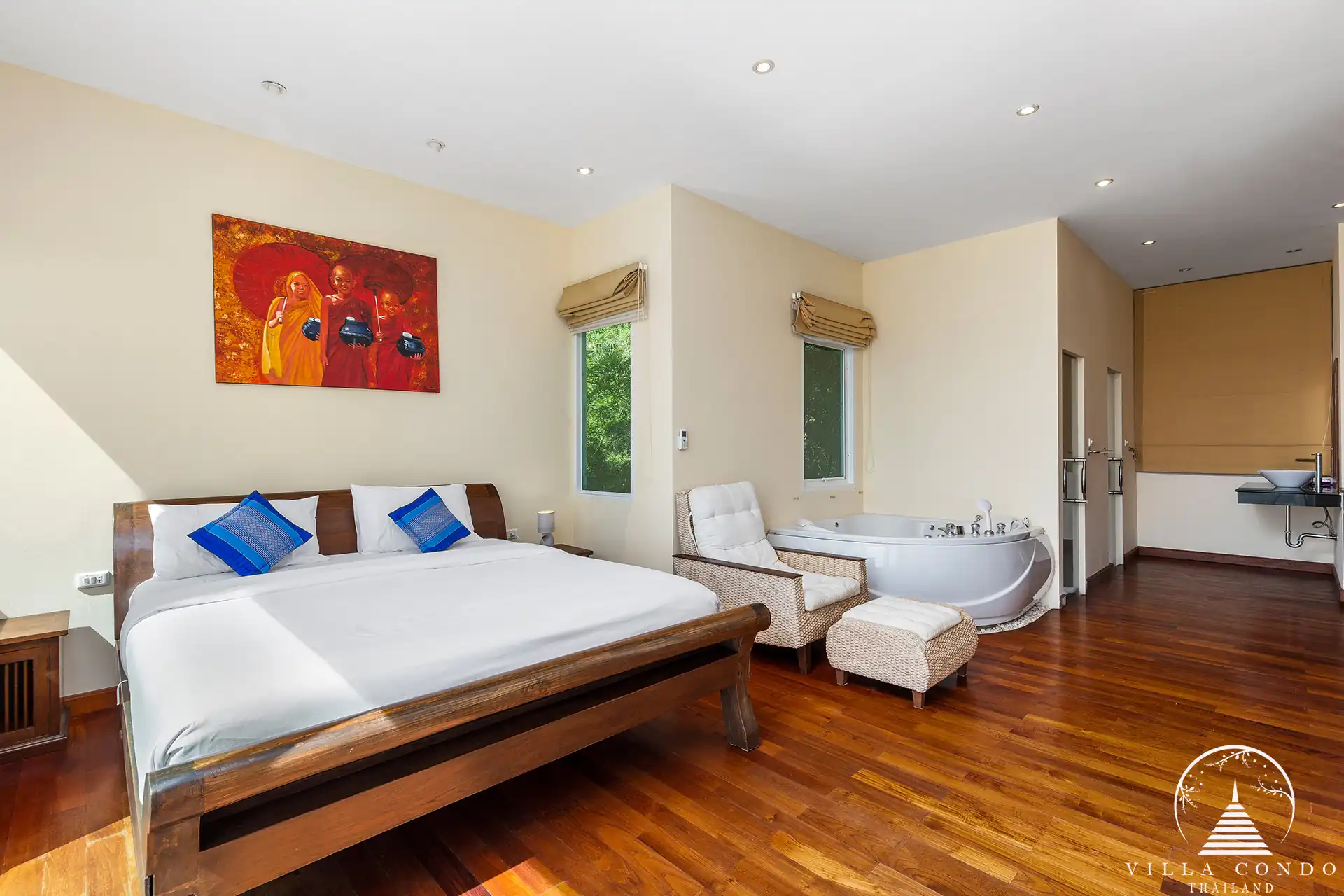 Luxurious Bedroom in Villa Yoosook Patong