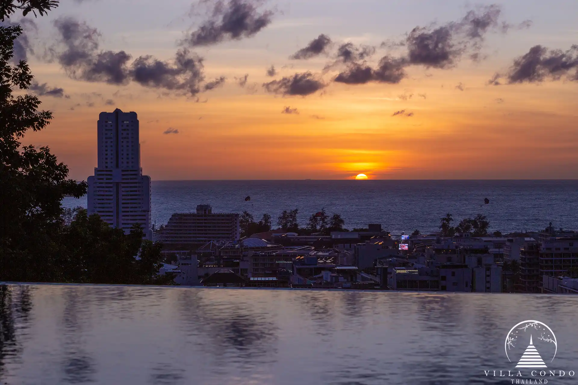 Private Pool with Sunset View at Villa Yoosook Patong