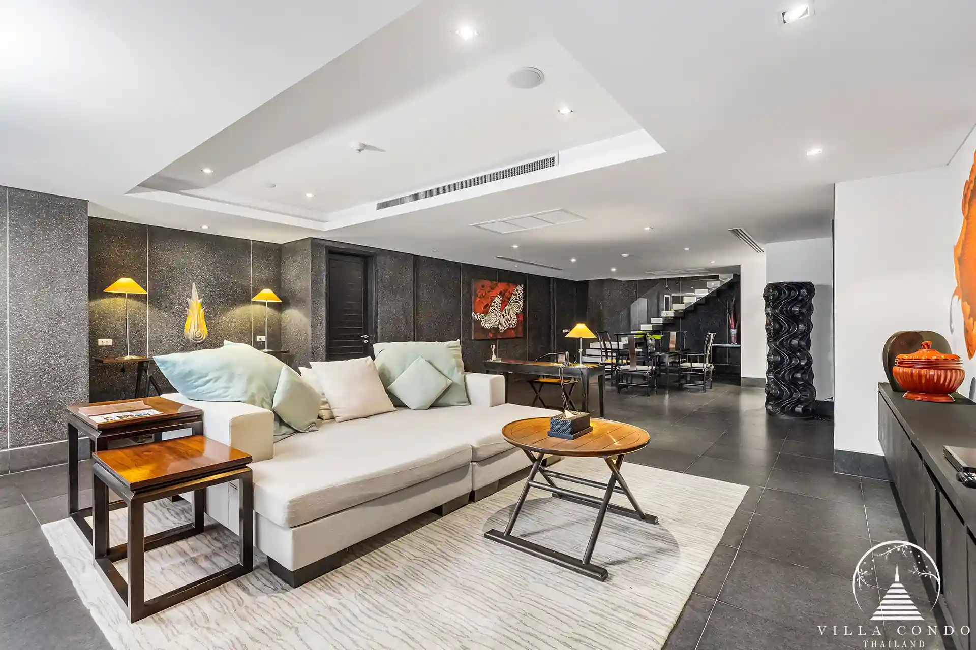 Spacious living area at Spa Pool Penthouse Layan Hills with open-plan design