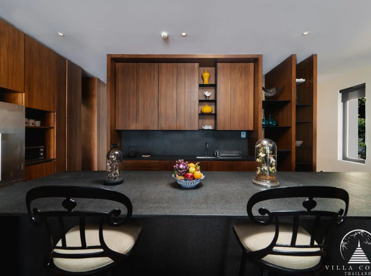 Cozy coffee bar area in Villa Amarisa with comfortable seating and a chic atmosphere.