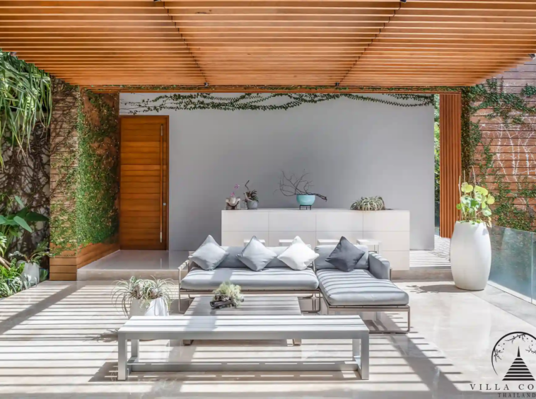 Outdoor lounge area at Villa Mayavee with panoramic views