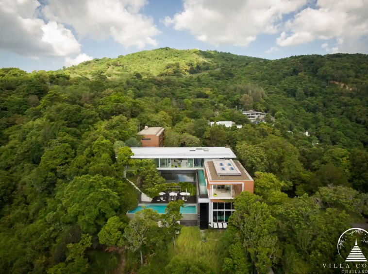 Bird’s eye view of Villa Mayavee and surrounding landscape
