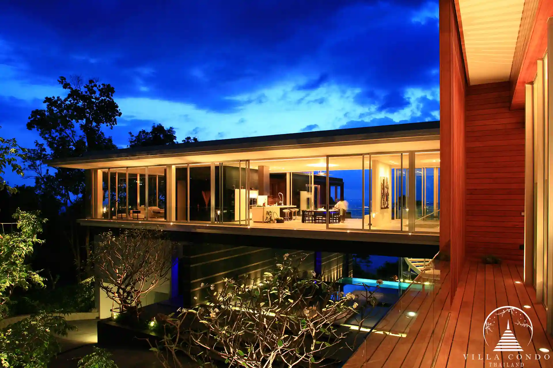 Exterior night view of Villa Mayavee illuminated