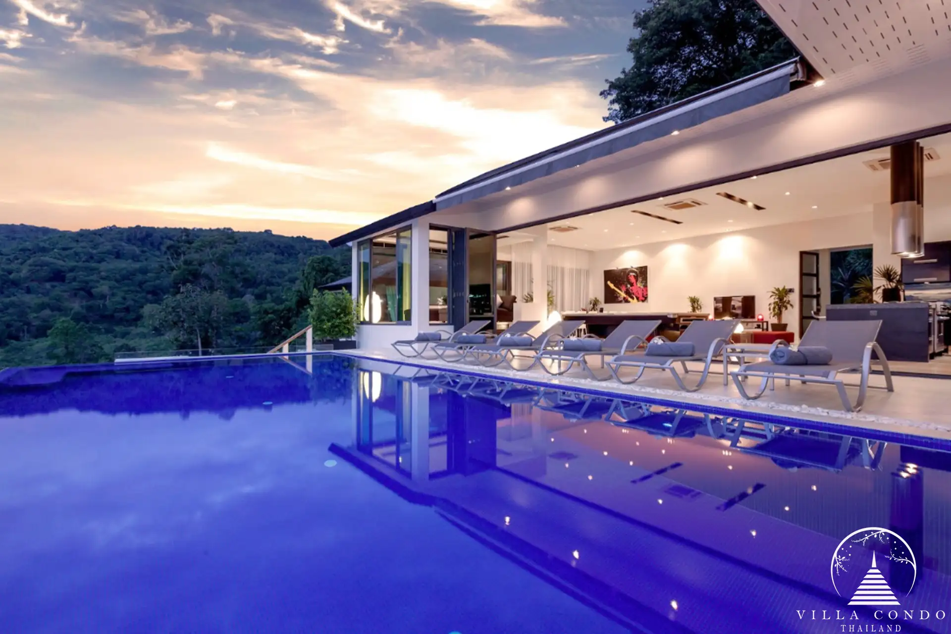 Villa Rockstar Kalim Phuket outdoor area