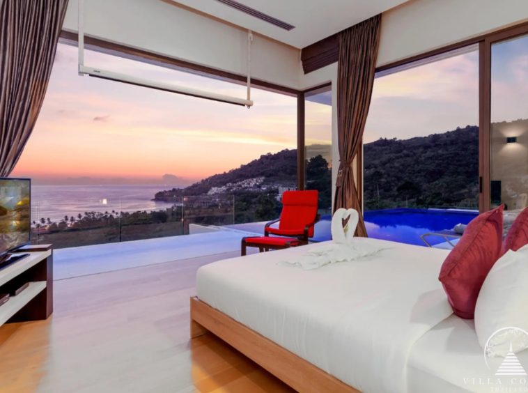 Villa Rockstar Kalim Phuket bedroom with pool access