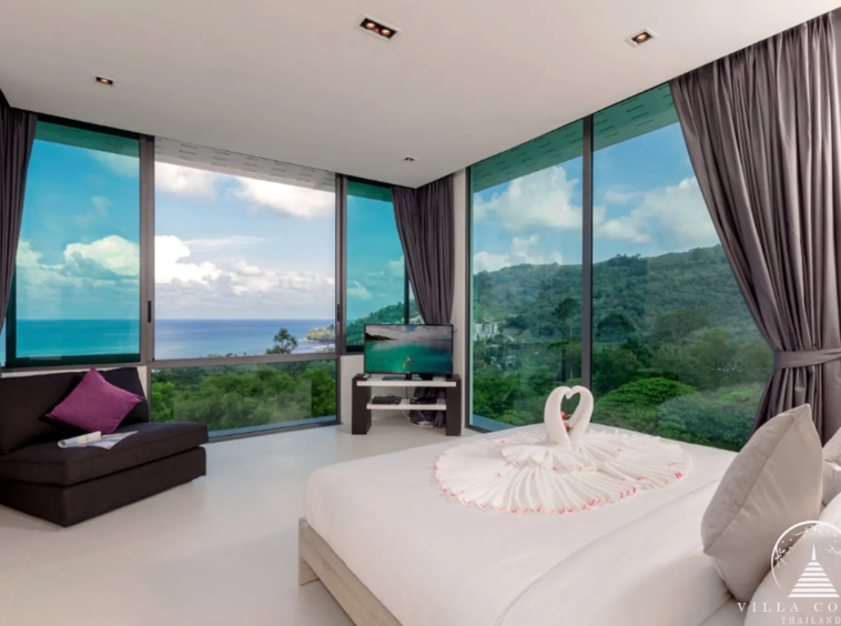 Villa Rockstar Kalim Phuket master bedroom