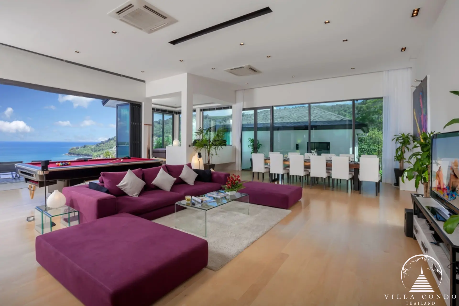 Villa Rockstar Kalim Phuket spacious living area