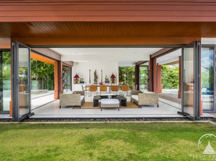 Villa Santisuk Kamala Headland spacious living area