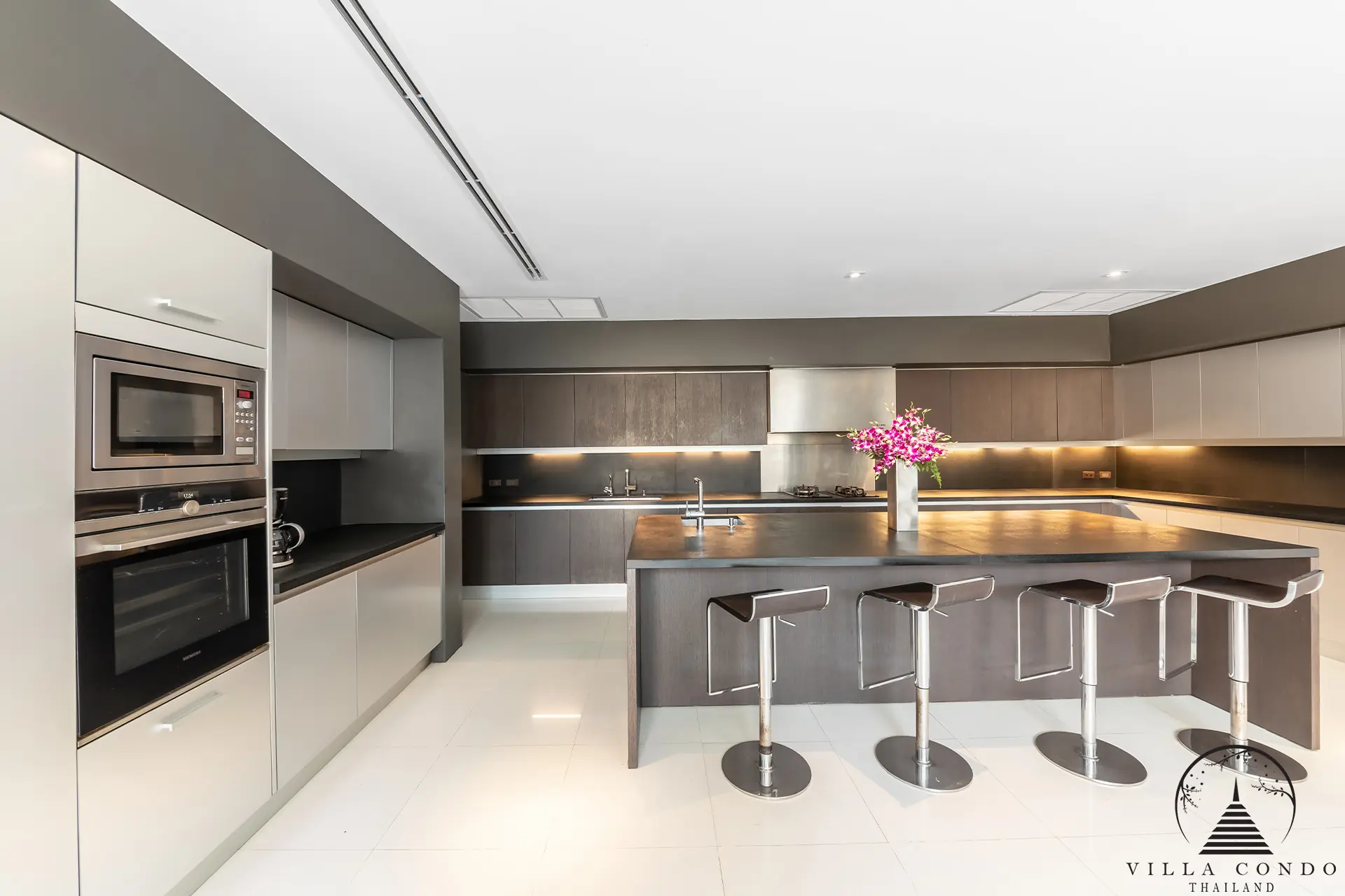 Villa Santisuk Kamala Headland modern kitchen