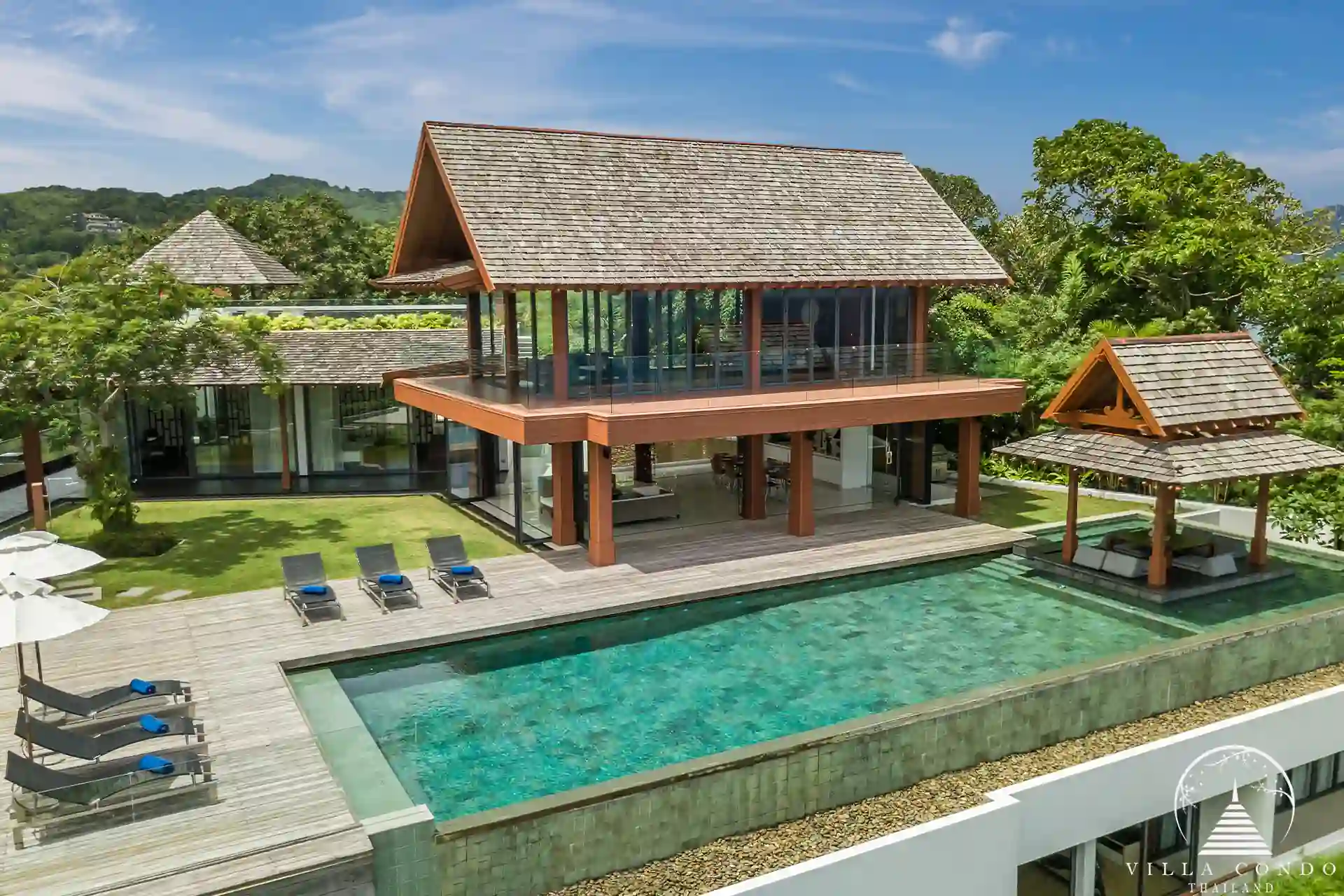 Villa Santisuk Kamala Headland outdoor lounging area