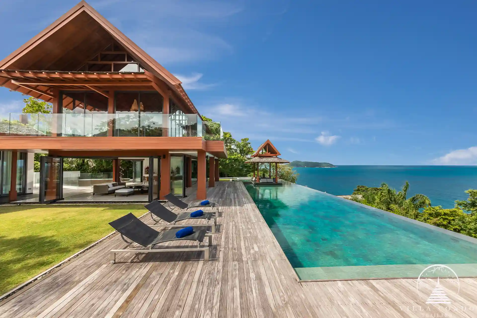 Villa Santisuk Kamala Headland private infinity pool