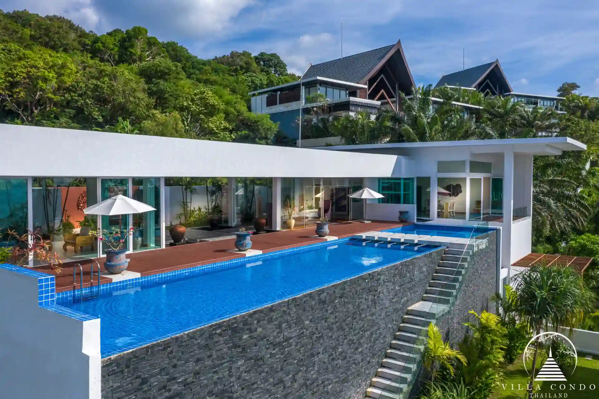 Private pool with stunning sea view at Villa Solaris Kamala.