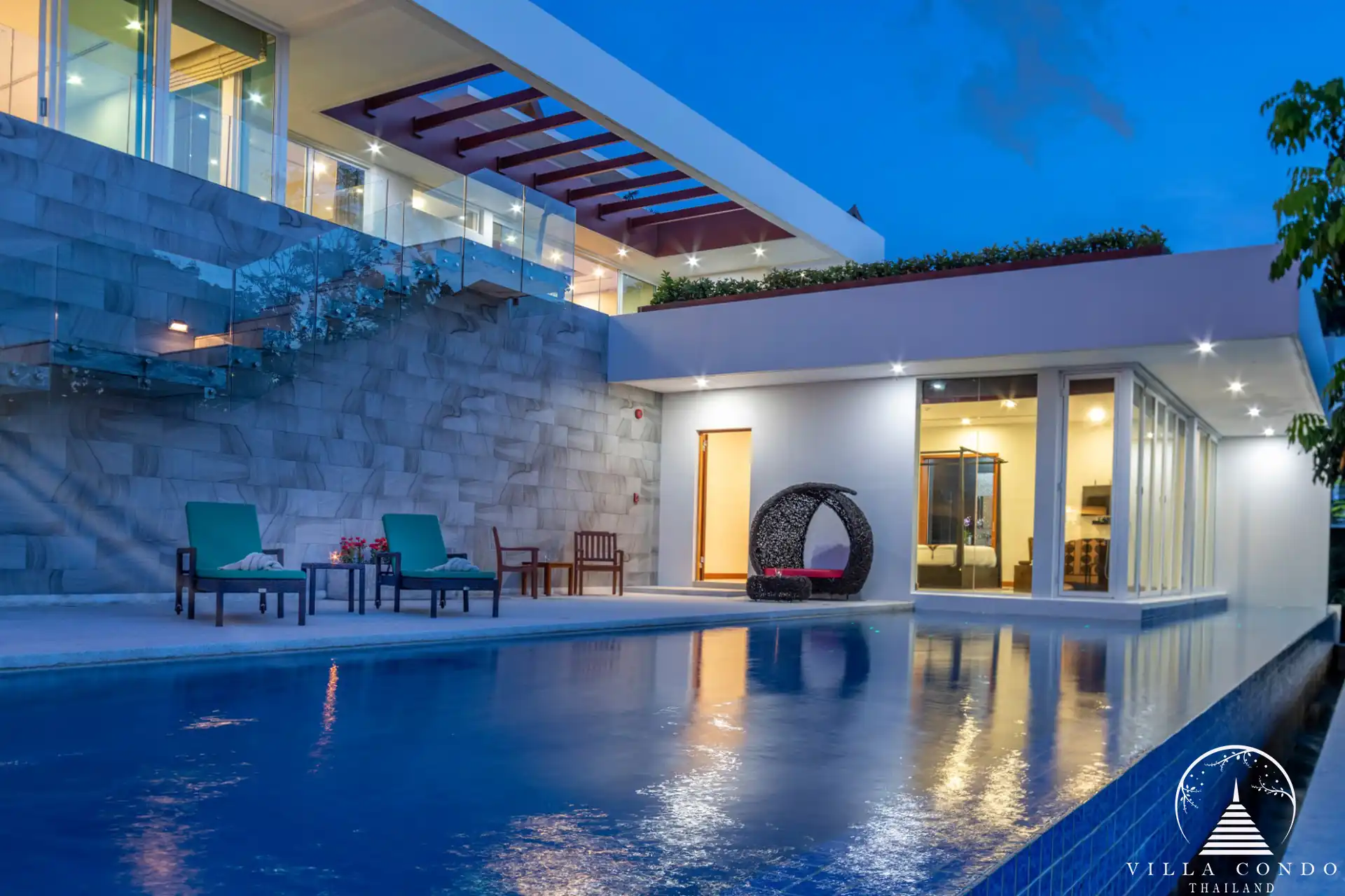 Private pool with sea views at Villa Solaris Kamala.