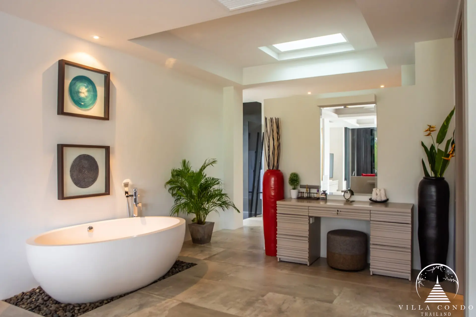 Elegant master bathroom at Villas by the Big Bamboo.