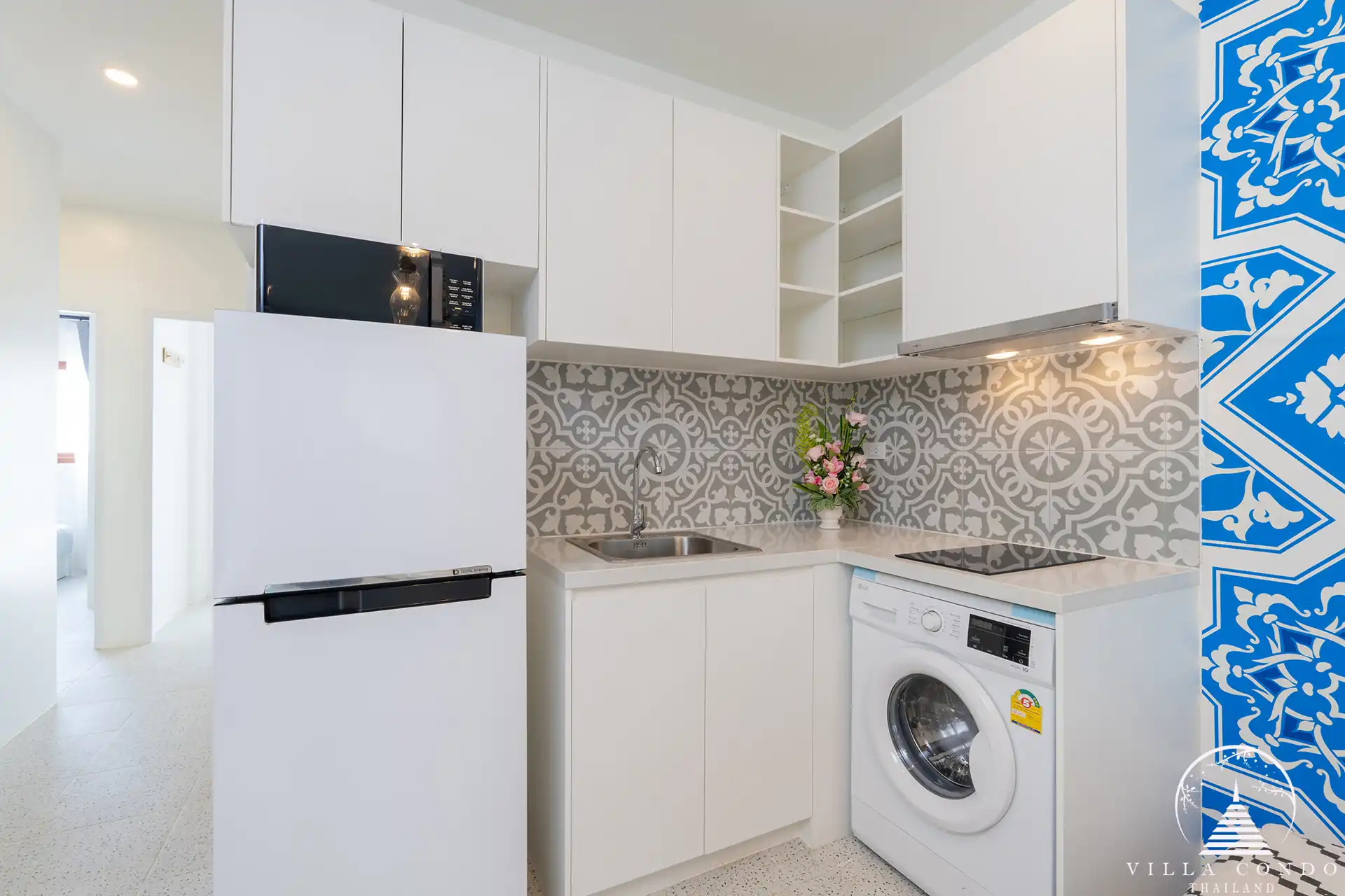 Fully-equipped kitchen in Tyssen Yamu villa.